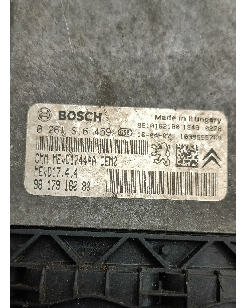 Calculateur Bosch MEVD17.4.4